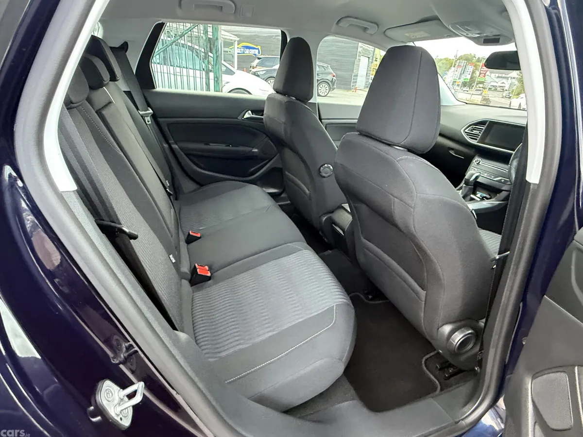 Peugeot 308 Estate, Petrol, 2015, Blue