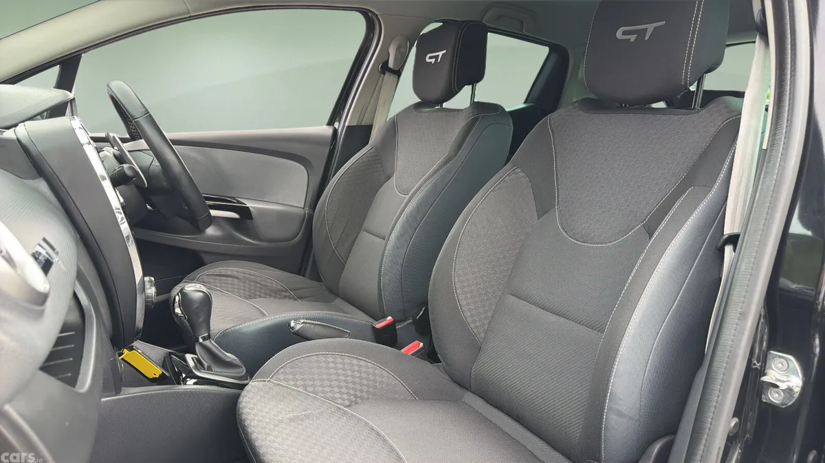 Renault Clio Hatchback, Petrol, 2015, Black