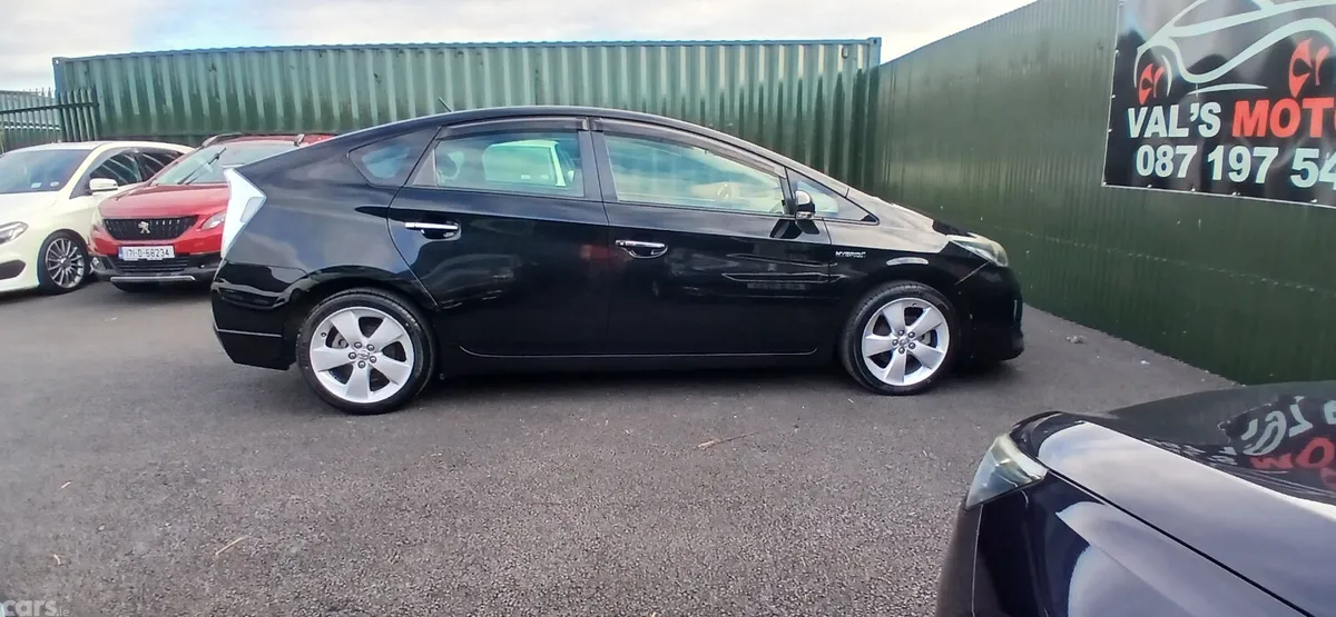 Toyota Prius Hatchback, Petrol Hybrid, 2015, Black