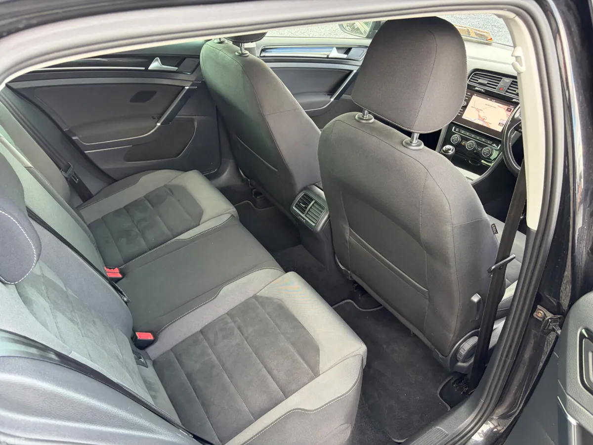 Volkswagen Golf Estate, Diesel, 2019, Black