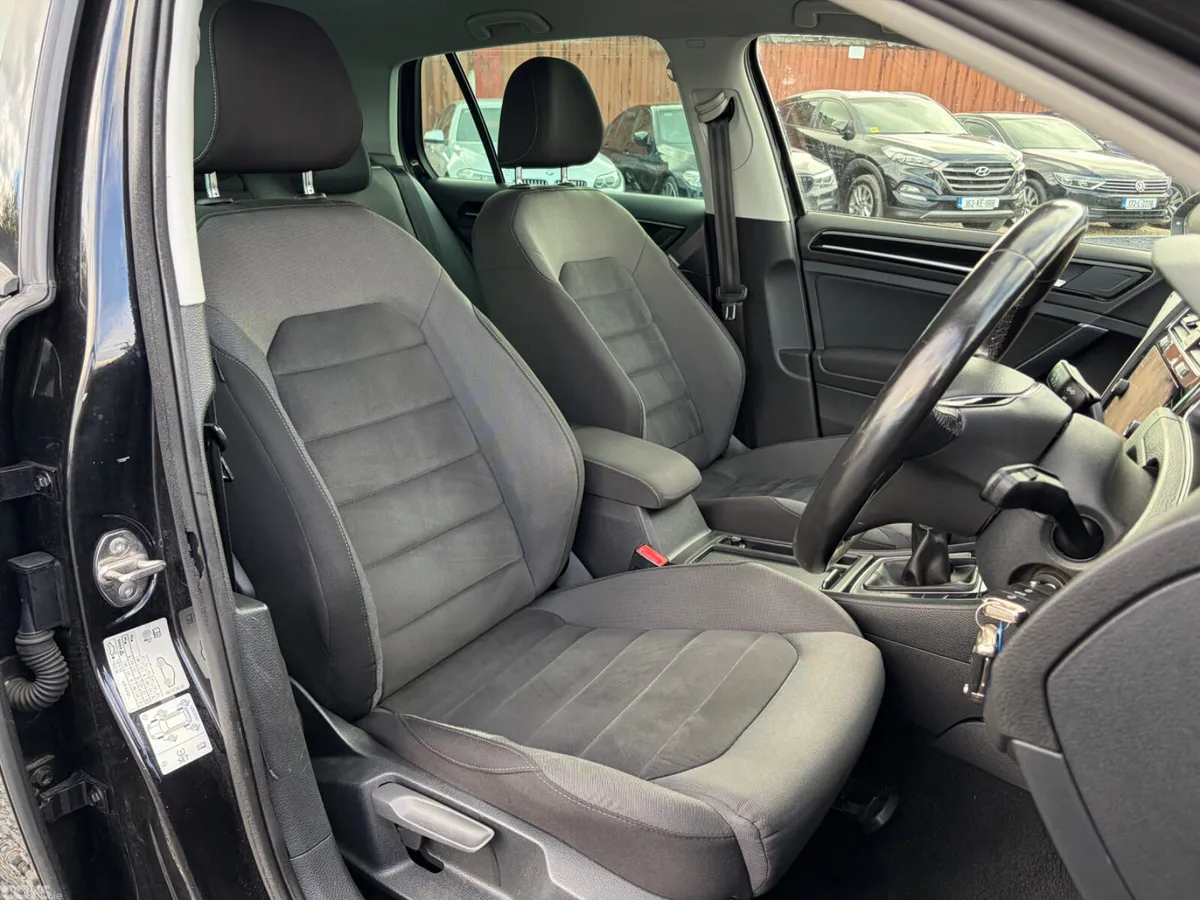 Volkswagen Golf Estate, Diesel, 2019, Black