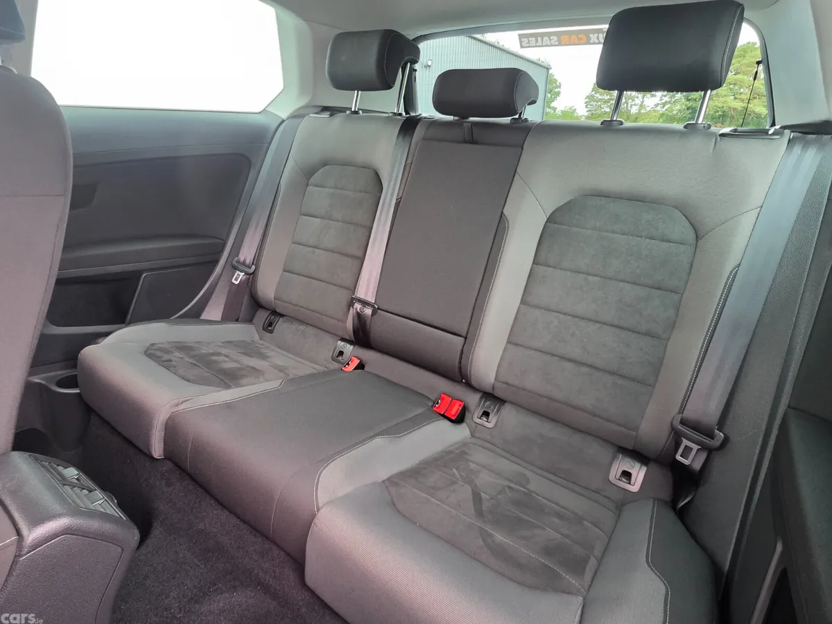 Volkswagen Golf Hatchback, Petrol, 2019, White