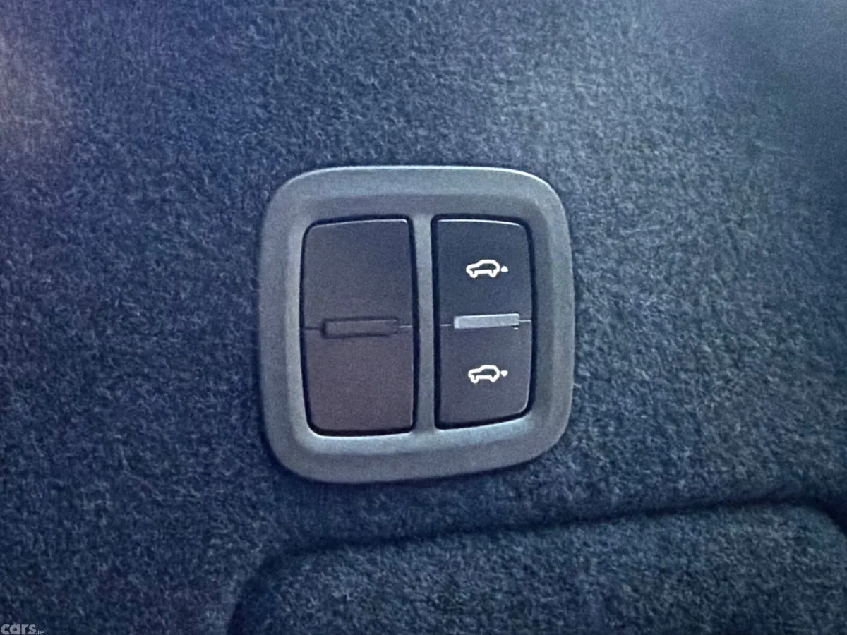Porsche Cayenne SUV, Petrol Plug-in Hybrid, 2024, Blue