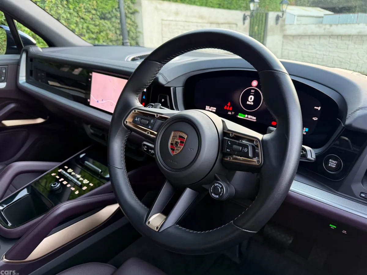 Porsche Cayenne SUV, Petrol Plug-in Hybrid, 2024, Blue