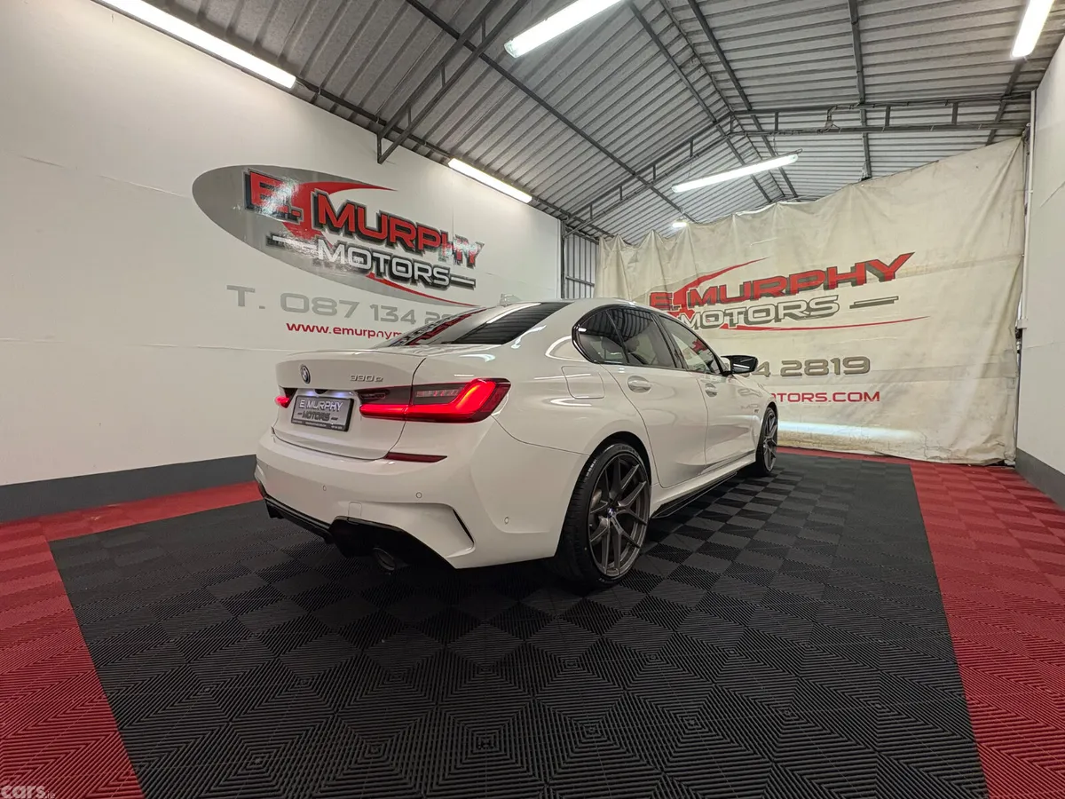 BMW 3-Series Saloon, Petrol Hybrid, 2022, White