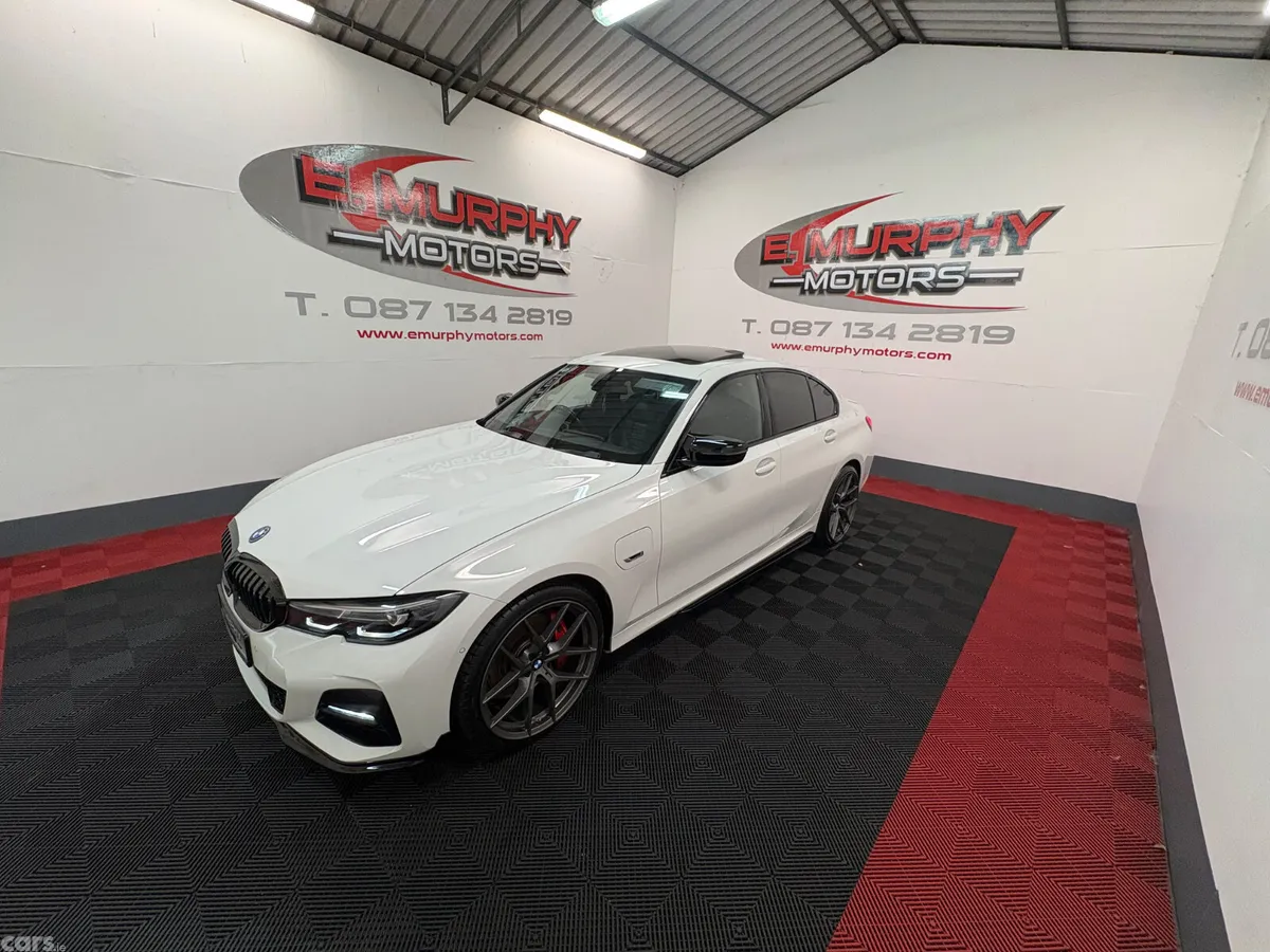BMW 3-Series Saloon, Petrol Hybrid, 2022, White