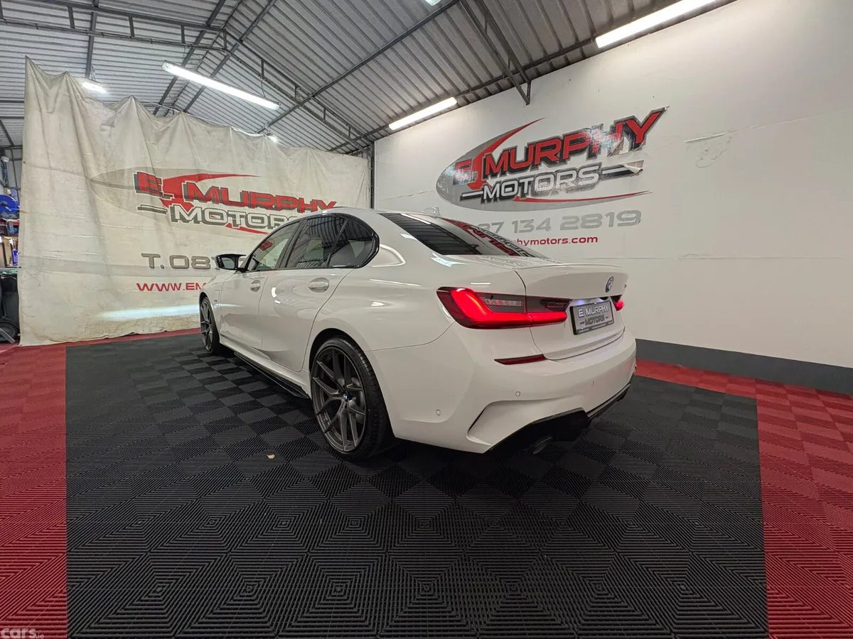 BMW 3-Series Saloon, Petrol Hybrid, 2022, White