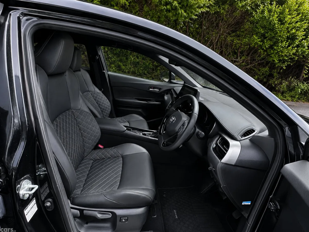 Toyota C-HR Hatchback, Petrol Hybrid, 2022, Black