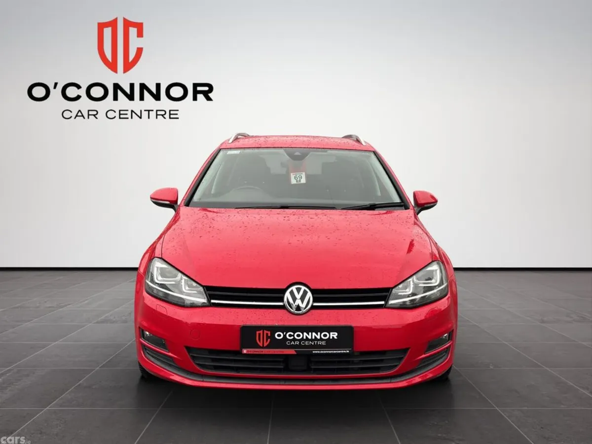 Volkswagen Golf Estate, Petrol, 2017, Red