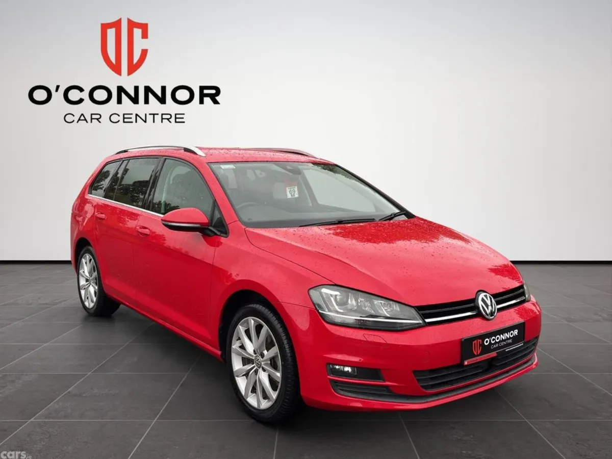 Volkswagen Golf Estate, Petrol, 2017, Red