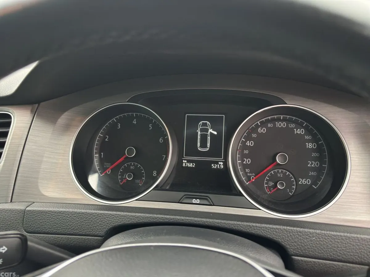 Volkswagen Golf Estate, Petrol, 2017, Red