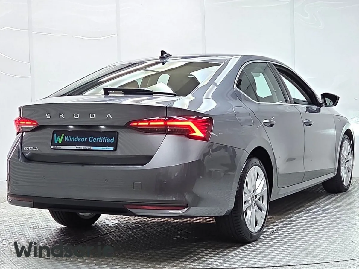 Skoda Octavia Saloon, Petrol, 2025, Grey