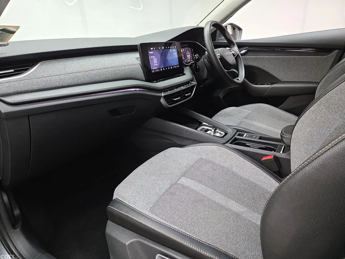 Skoda Octavia Saloon, Petrol, 2025, Grey