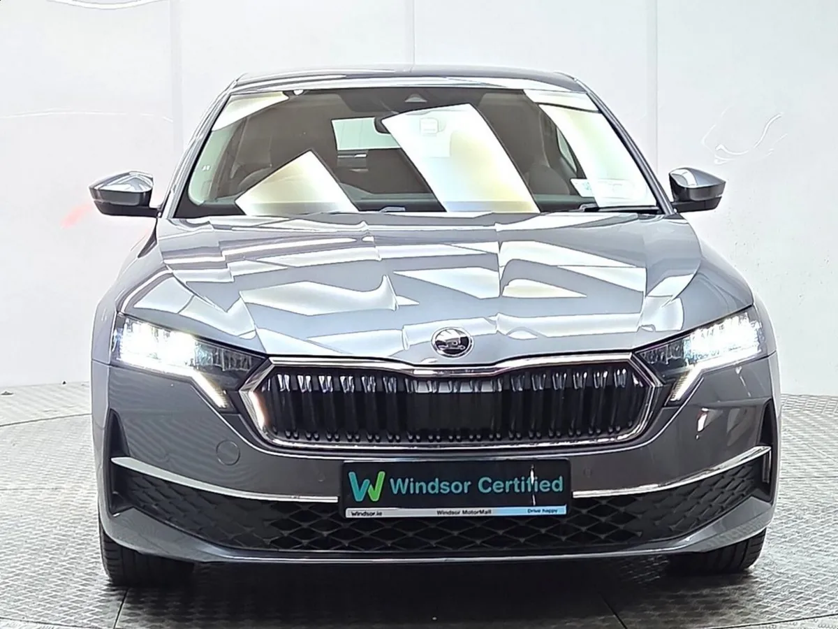 Skoda Octavia Saloon, Petrol, 2025, Grey