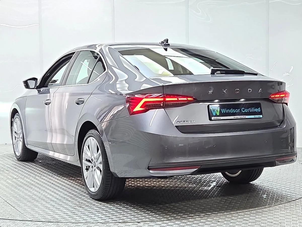 Skoda Octavia Saloon, Petrol, 2025, Grey