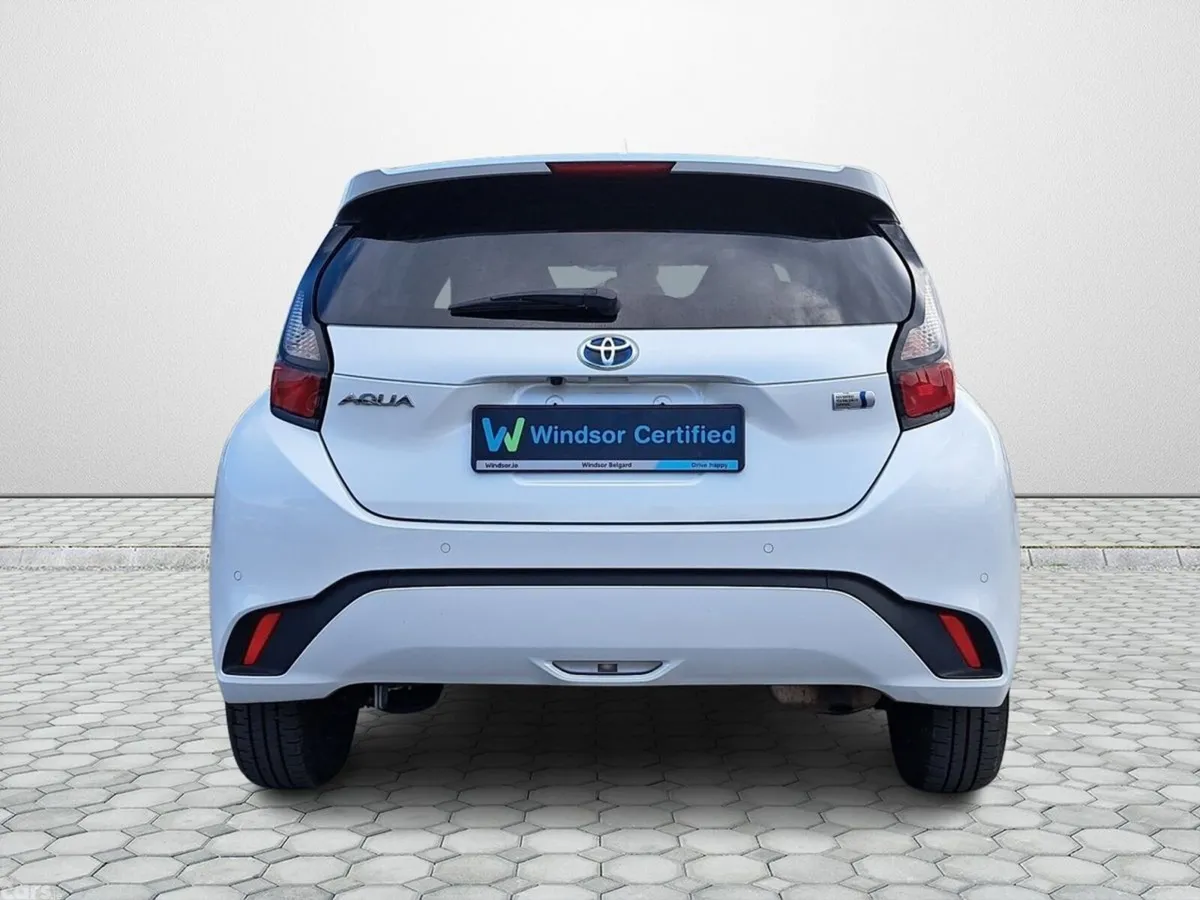 Toyota Aqua Hatchback, Petrol Hybrid, 2024, White