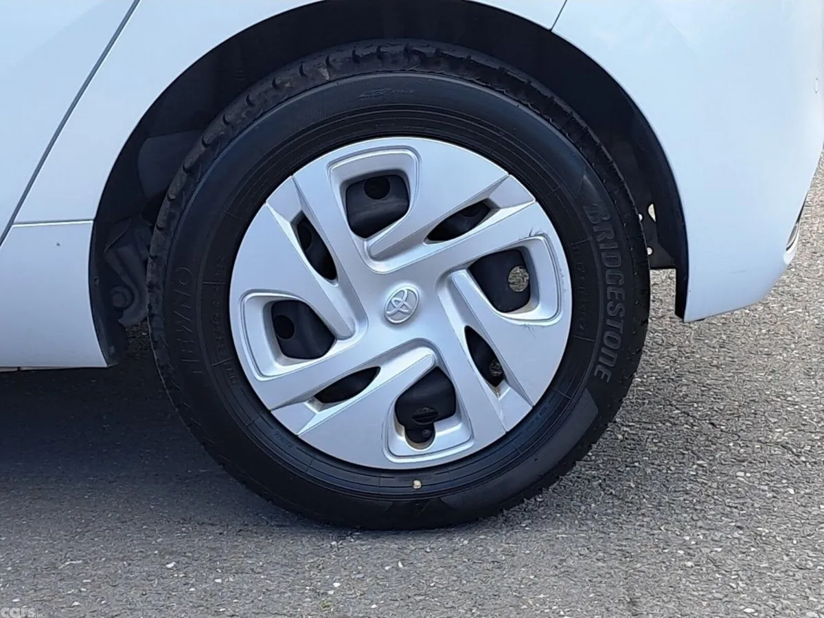 Toyota Aqua Hatchback, Petrol Hybrid, 2024, White