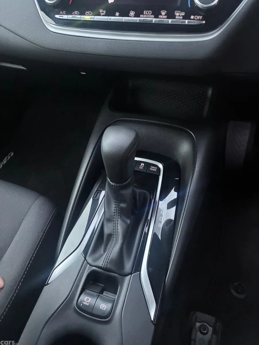 Toyota Corolla Hatchback, Petrol Hybrid, 2025, White