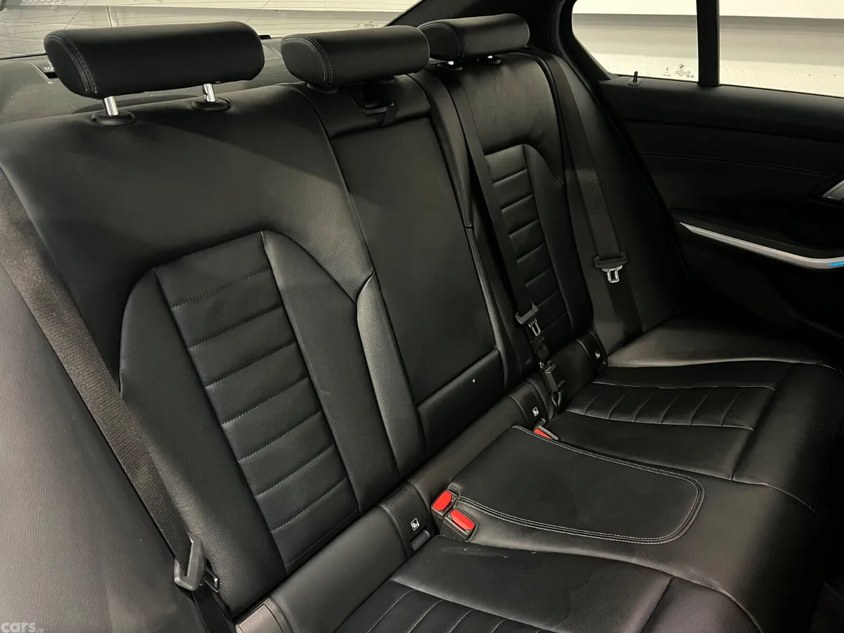 BMW 3-Series Saloon, Petrol Plug-in Hybrid, 2022, Grey