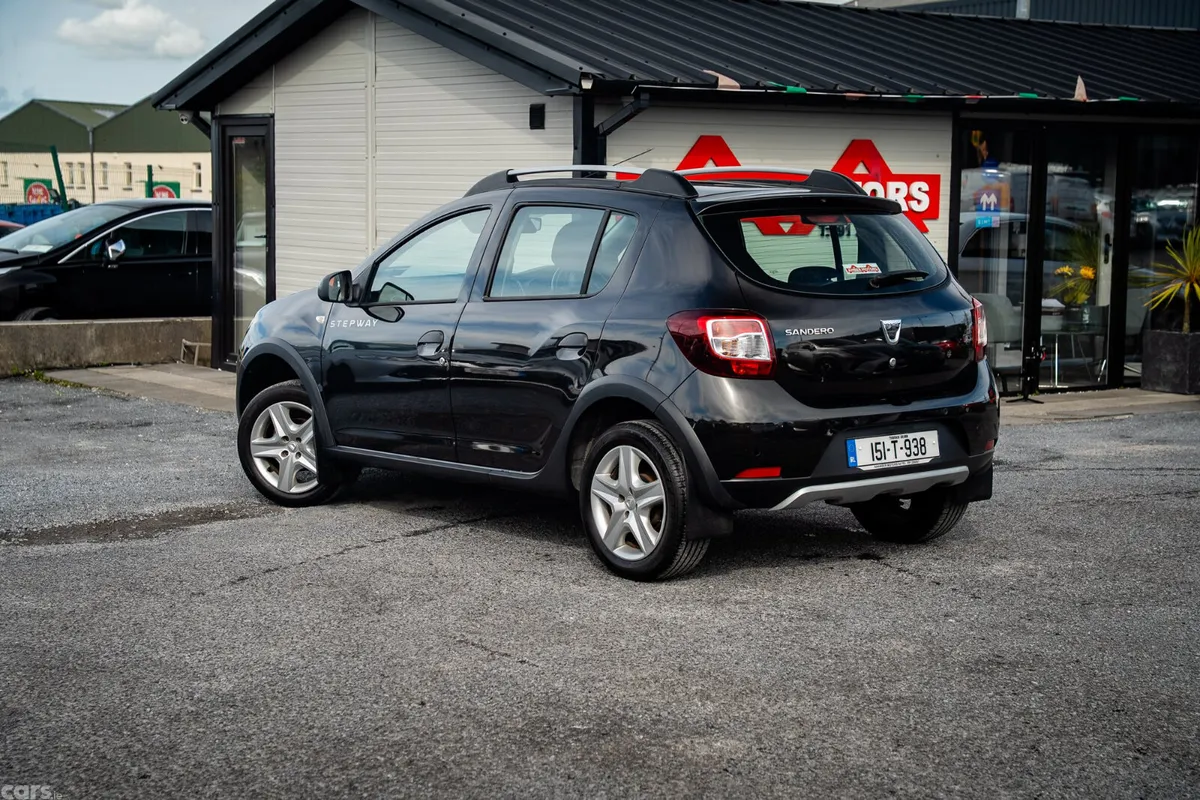 Dacia Sandero Stepway Hatchback, Diesel, 2015, Black