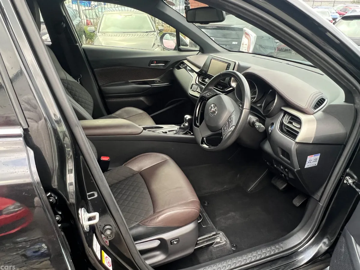 Toyota C-HR SUV, Petrol Hybrid, 2017, Black