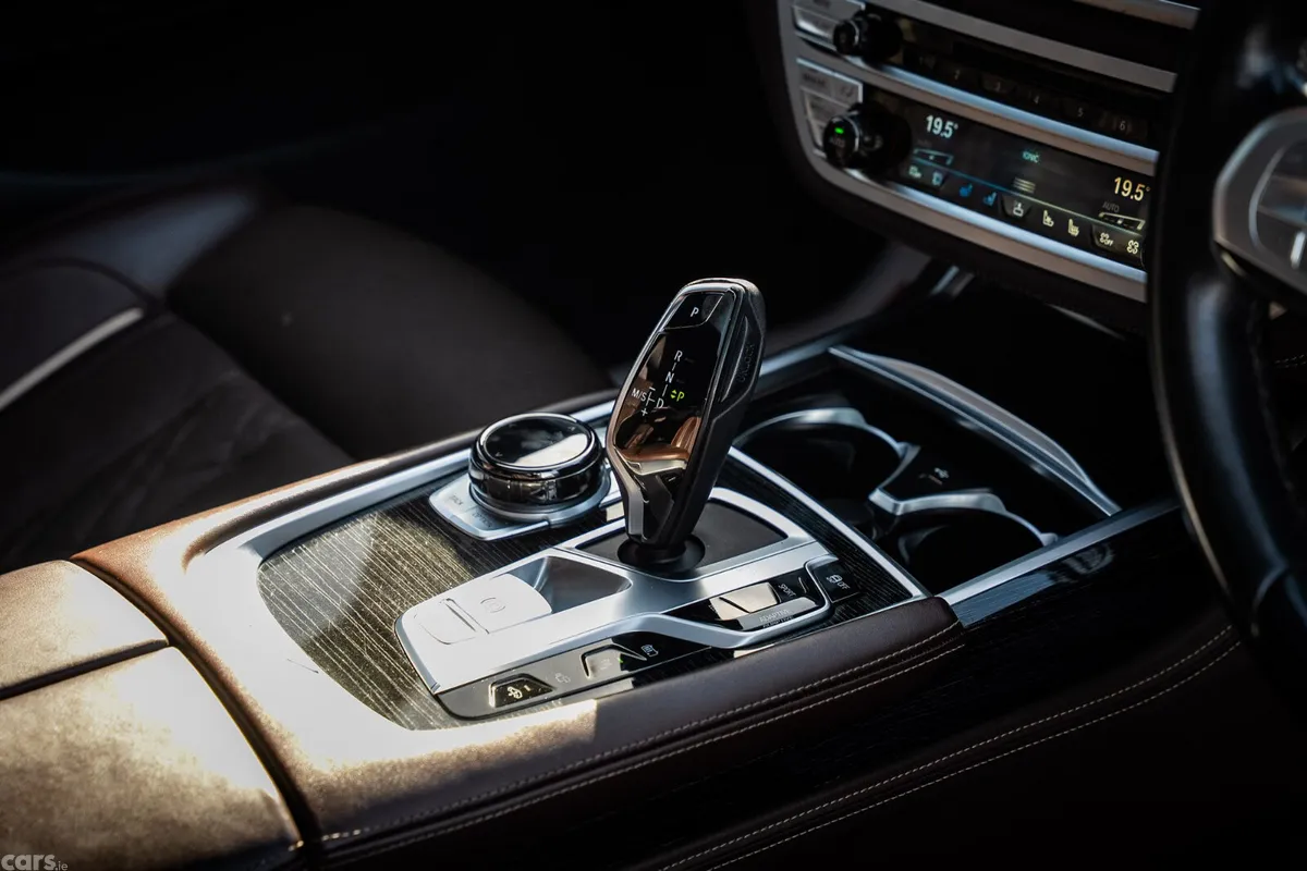 BMW 7-Series Saloon, Petrol Plug-in Hybrid, 2019, Brown