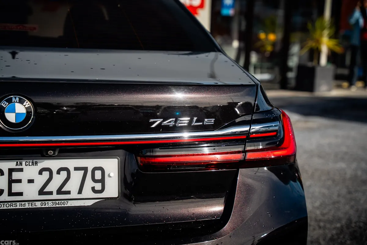 BMW 7-Series Saloon, Petrol Plug-in Hybrid, 2019, Brown