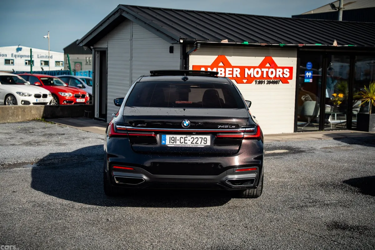 BMW 7-Series Saloon, Petrol Plug-in Hybrid, 2019, Brown