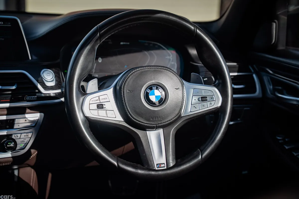 BMW 7-Series Saloon, Petrol Plug-in Hybrid, 2019, Brown