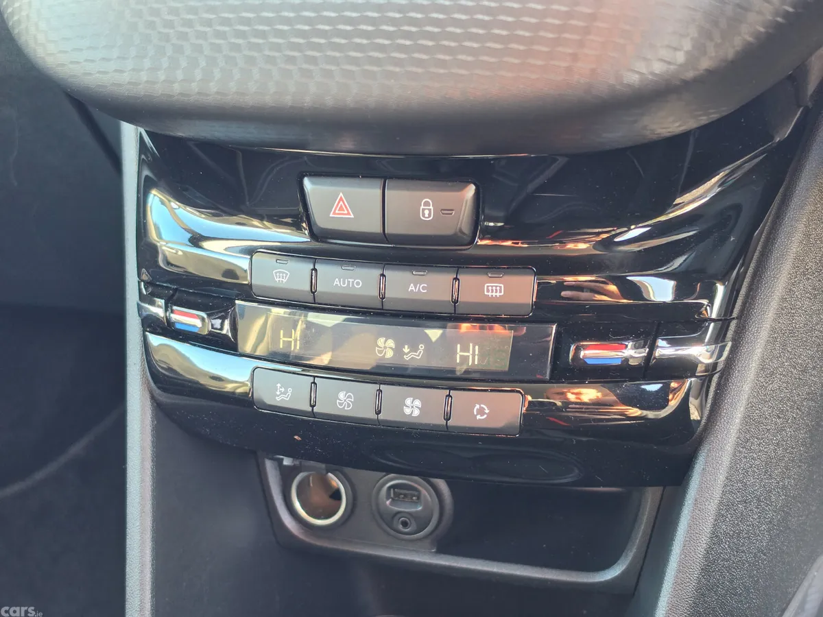 Peugeot 2008 Estate, Diesel, 2017, Grey