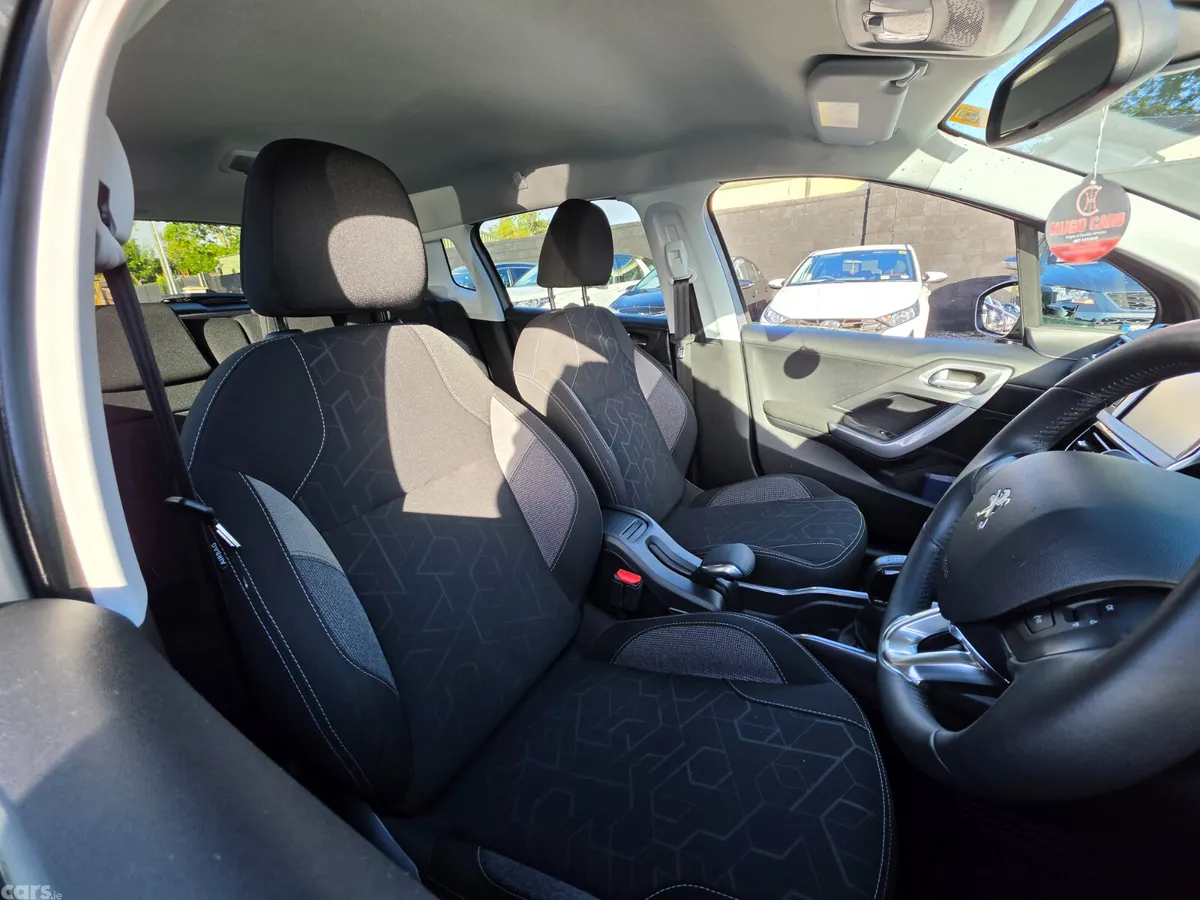 Peugeot 2008 Estate, Diesel, 2017, Grey