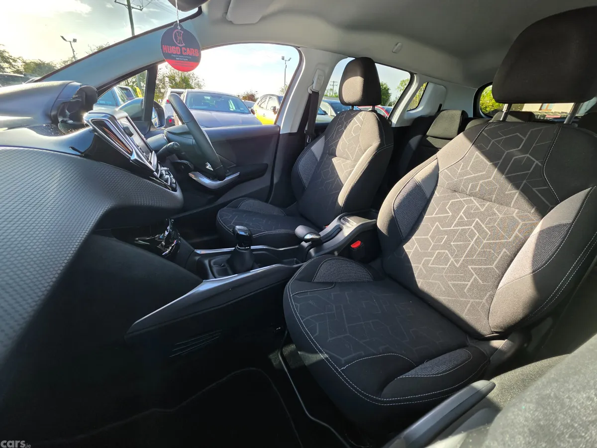 Peugeot 2008 Estate, Diesel, 2017, Grey