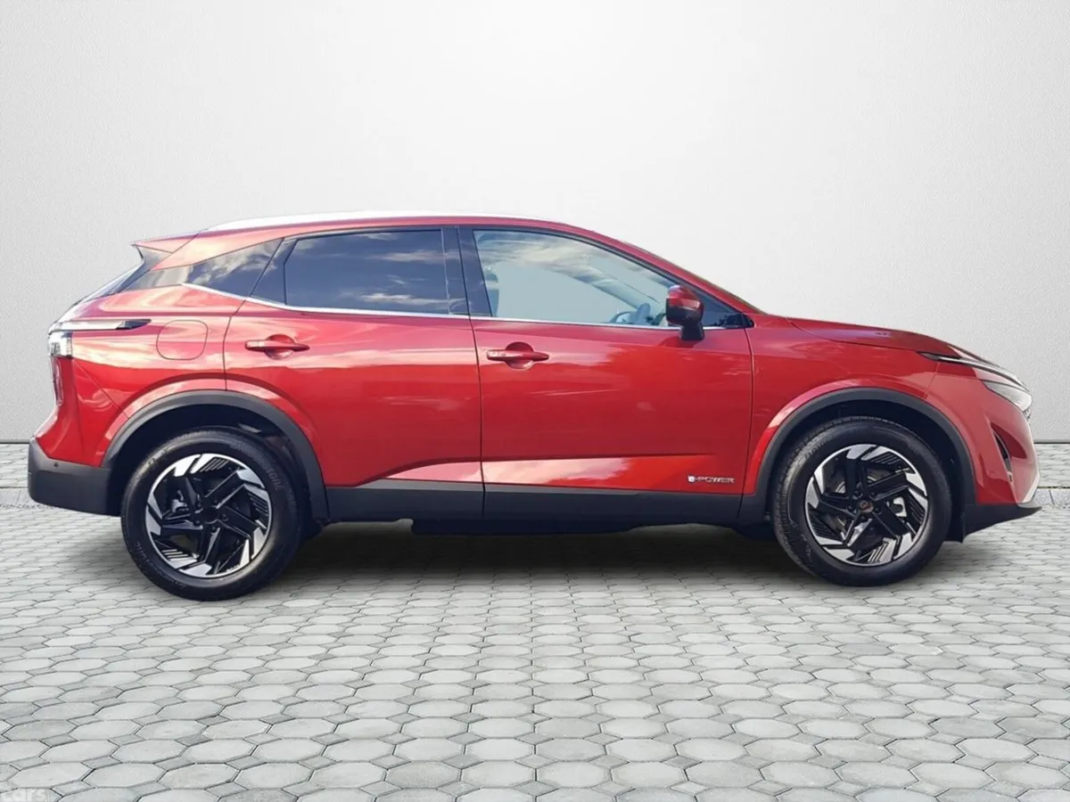 Nissan Qashqai SUV, Petrol Hybrid, 2026, Red