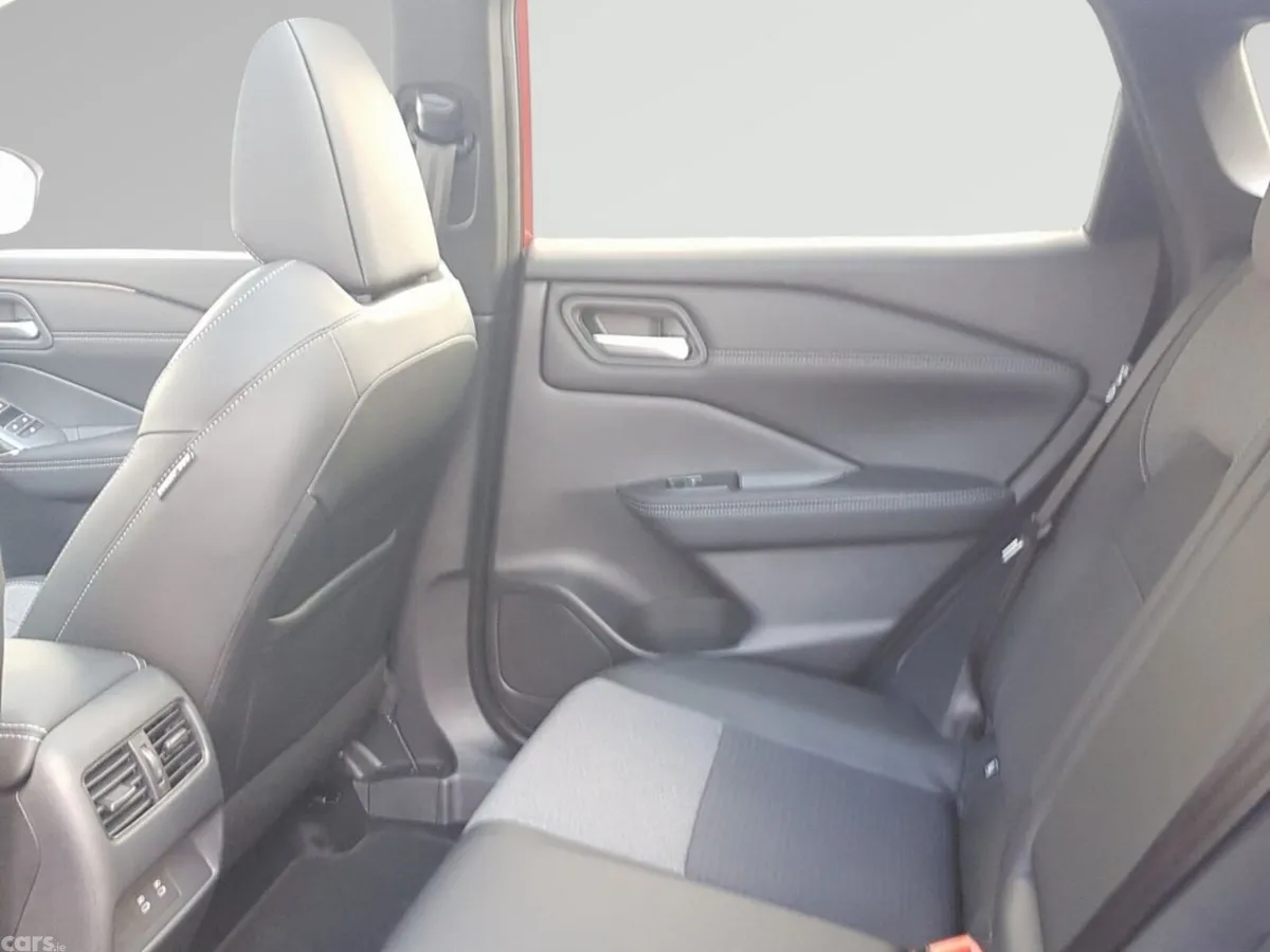 Nissan Qashqai SUV, Petrol Hybrid, 2026, Red