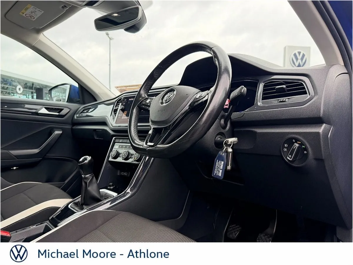 Volkswagen T-Roc SUV, Petrol, 2019, Blue