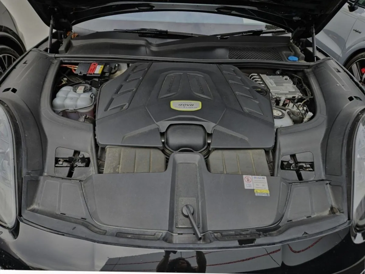 Porsche Cayenne SUV, Petrol Hybrid, 2023, Black