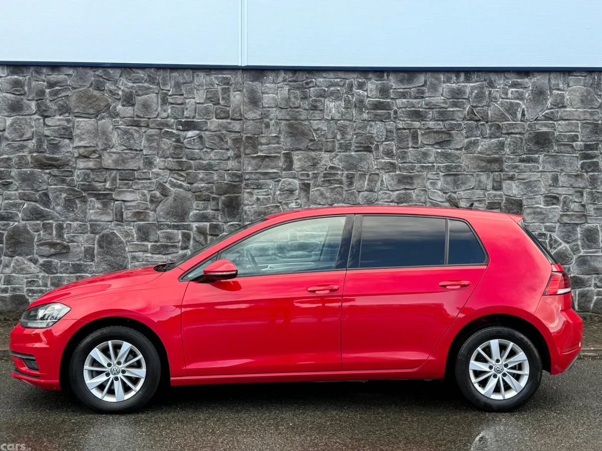 Volkswagen Golf Estate, Diesel, 2018, Red