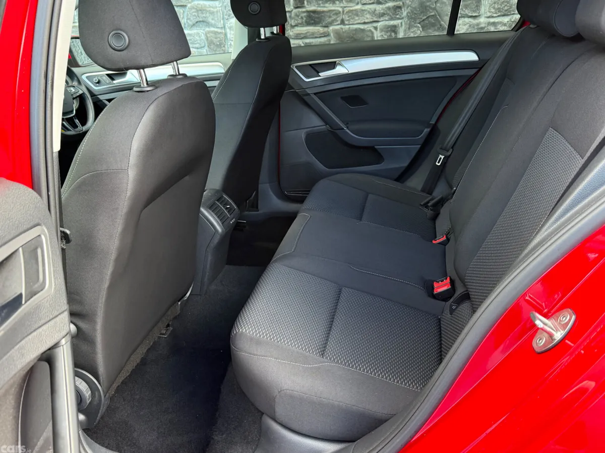 Volkswagen Golf Estate, Diesel, 2018, Red