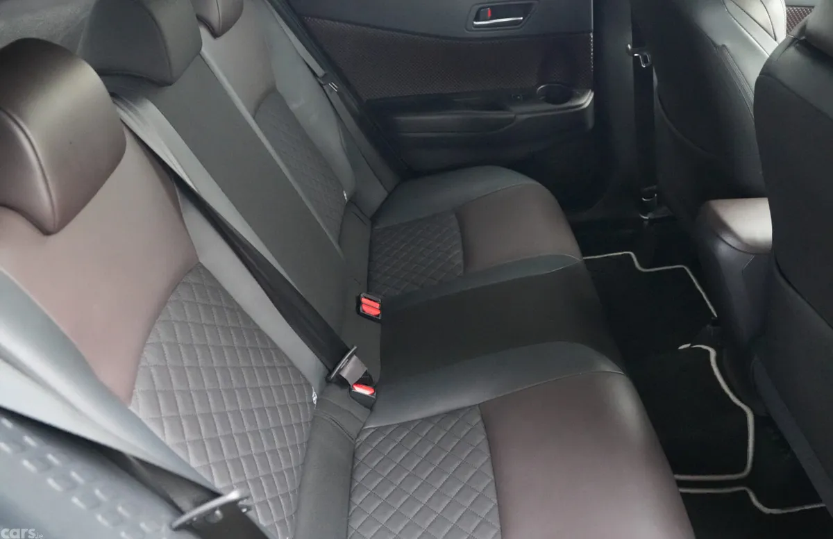 Toyota C-HR Hatchback, Petrol Hybrid, 2018, White