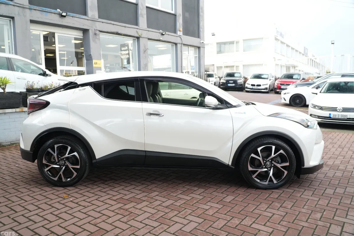 Toyota C-HR Hatchback, Petrol Hybrid, 2018, White