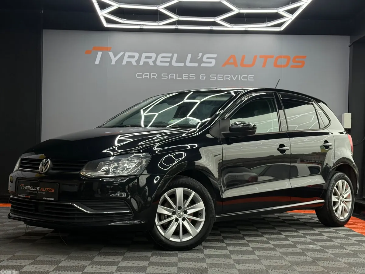 Volkswagen Polo Hatchback, Petrol, 2015, Black