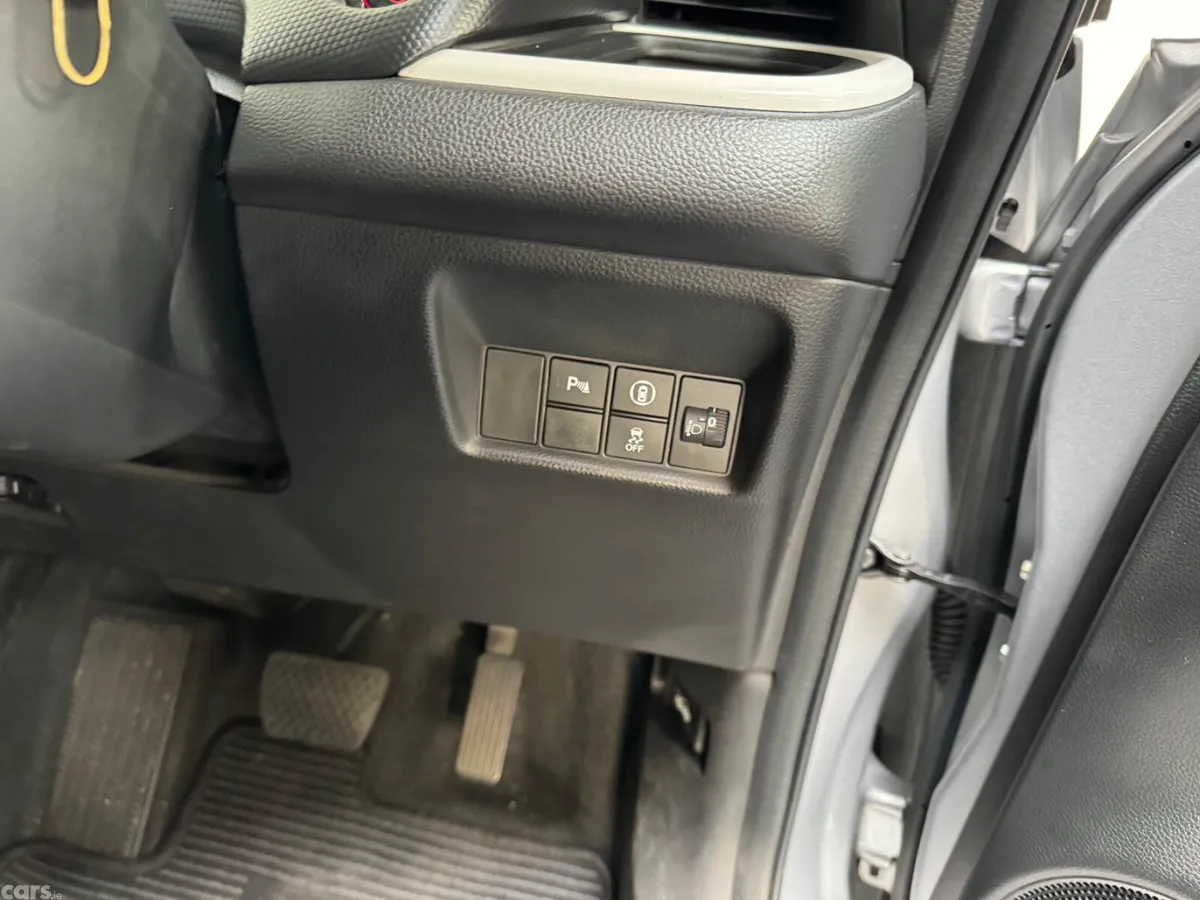Honda Fit Saloon, Petrol Hybrid, 2021, Grey