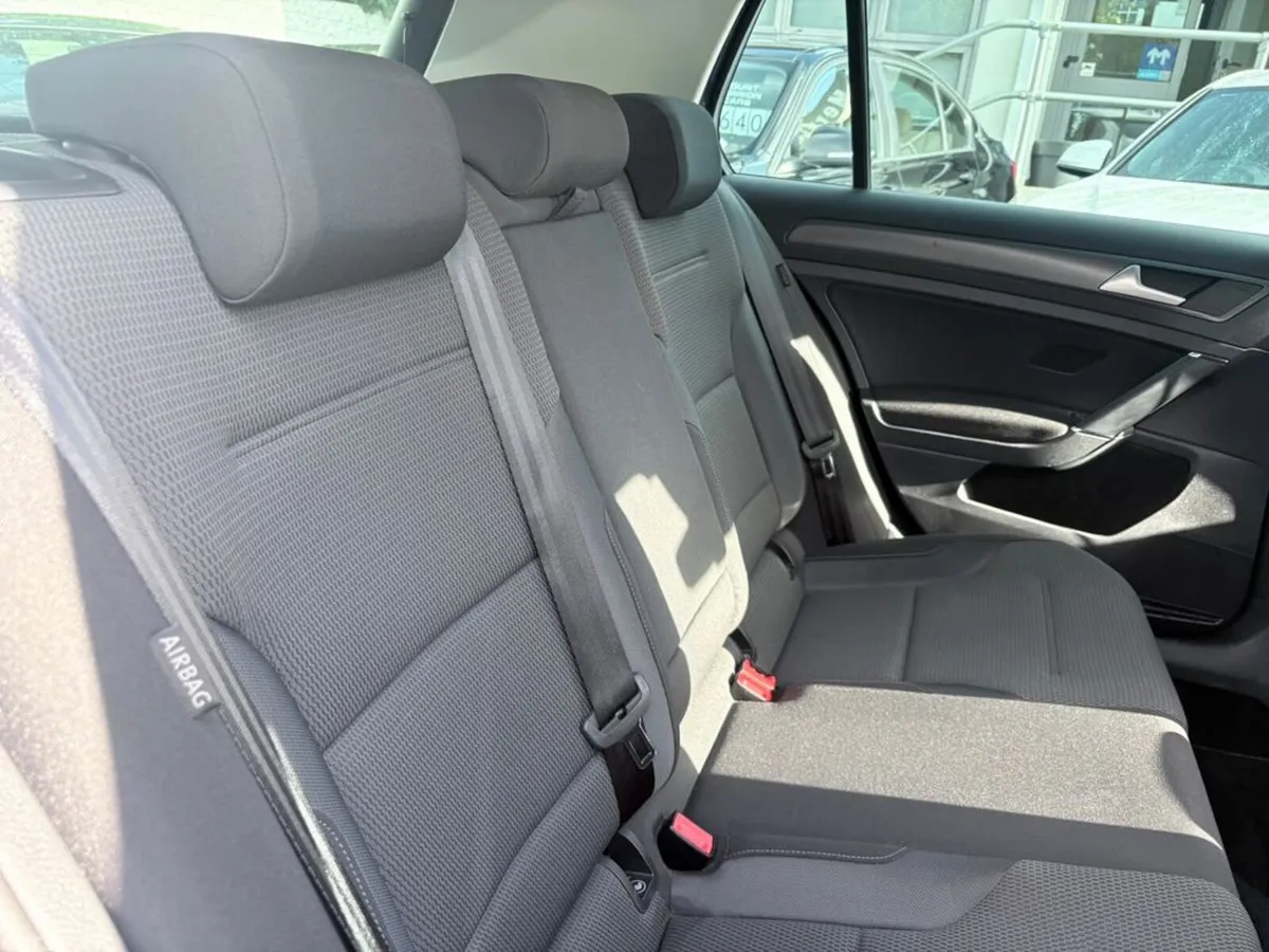 Volkswagen Golf Hatchback, Petrol, 2017, Blue