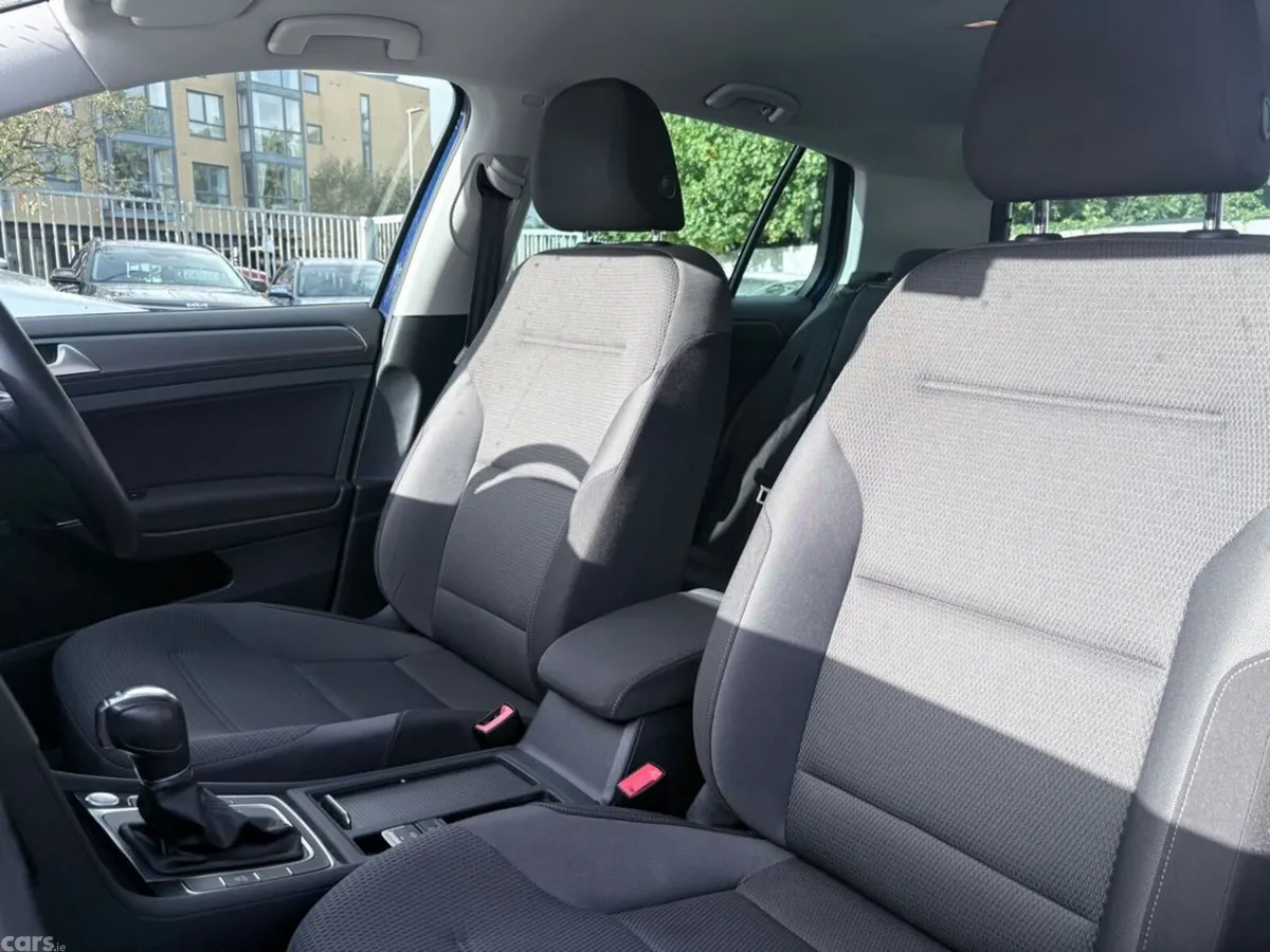 Volkswagen Golf Hatchback, Petrol, 2017, Blue