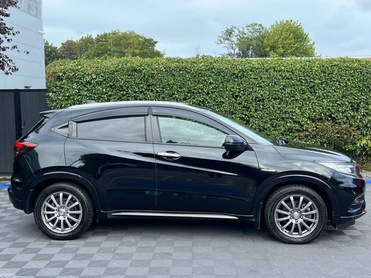 Honda Vezel SUV, Petrol Hybrid, 2019, Black
