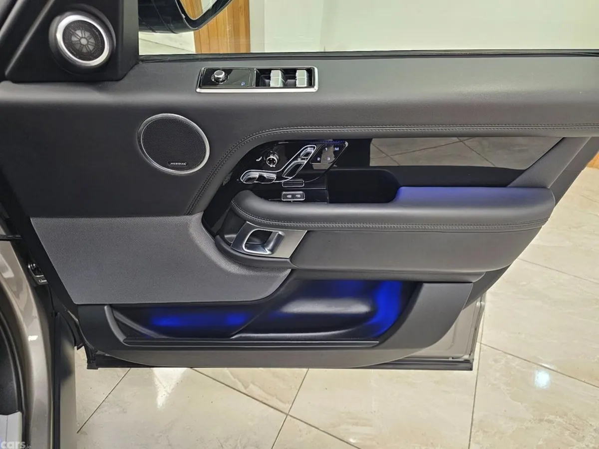 Land Rover Range Rover SUV, Petrol Plug-in Hybrid, 2021, Silver