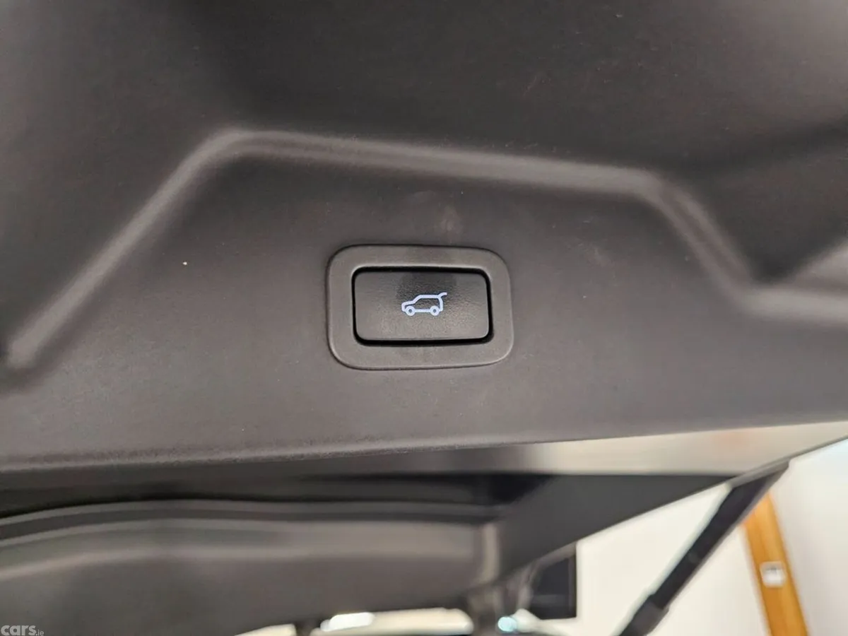 Land Rover Range Rover SUV, Petrol Plug-in Hybrid, 2021, Silver