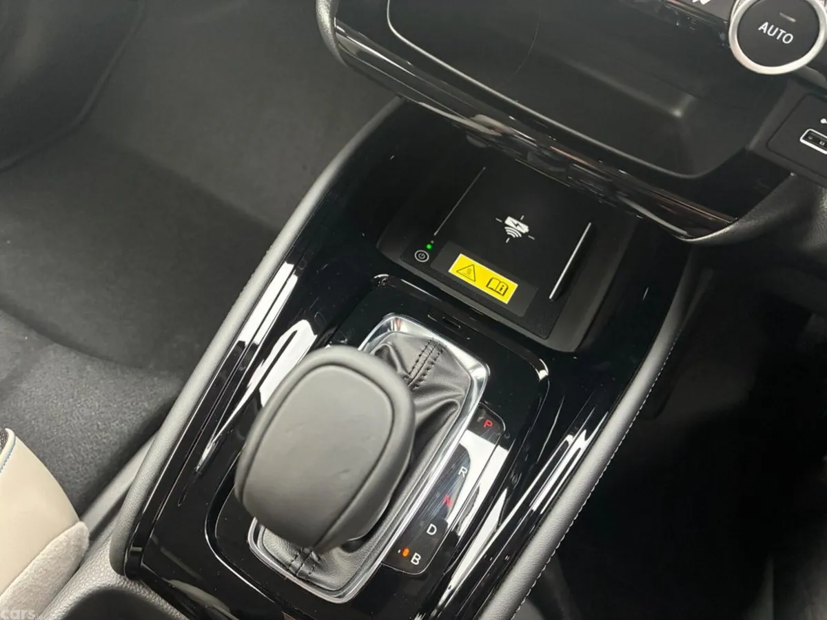 Honda HR-V Hatchback, Petrol Hybrid, 2027, White