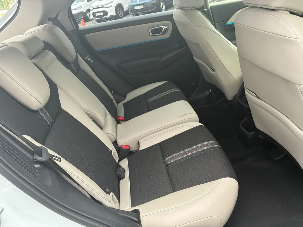 Honda HR-V Hatchback, Petrol Hybrid, 2027, White