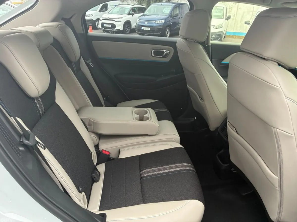Honda HR-V Hatchback, Petrol Hybrid, 2027, White